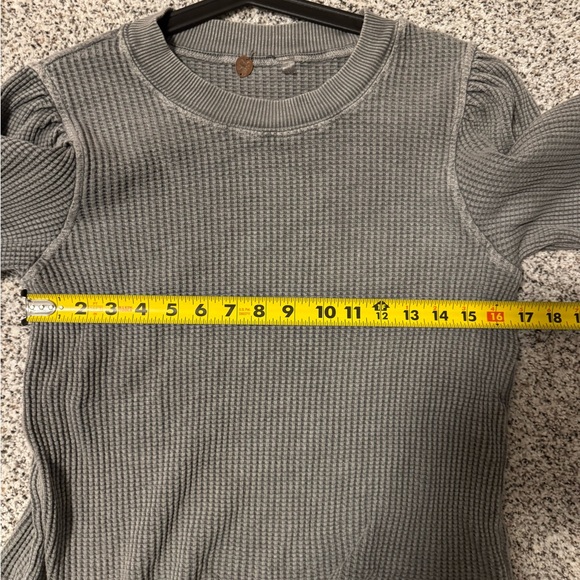 Free People One Stylish Gray Waffle Knit shirt - Picture 5 of 6